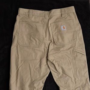 Tried on once Carhartt 32/32 relaxed fit Mens cargo pants pocketed